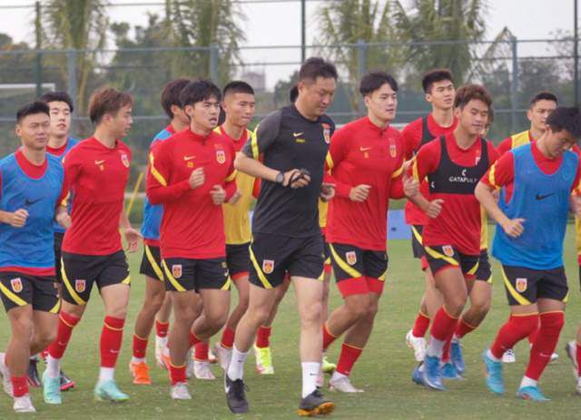 调教女警小说
